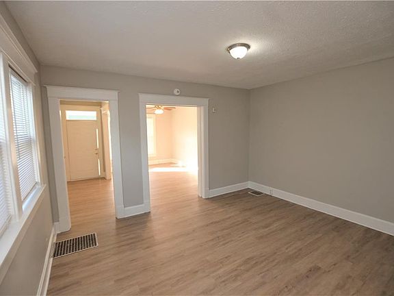 4th image of 2605 N Central Ave