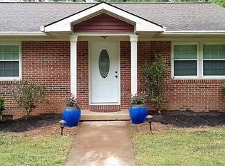 107 Lanier Dr, Landrum, SC 29356