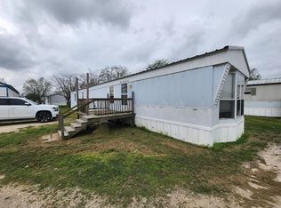 1306 N Battlebell Rd, Highlands, TX 77562