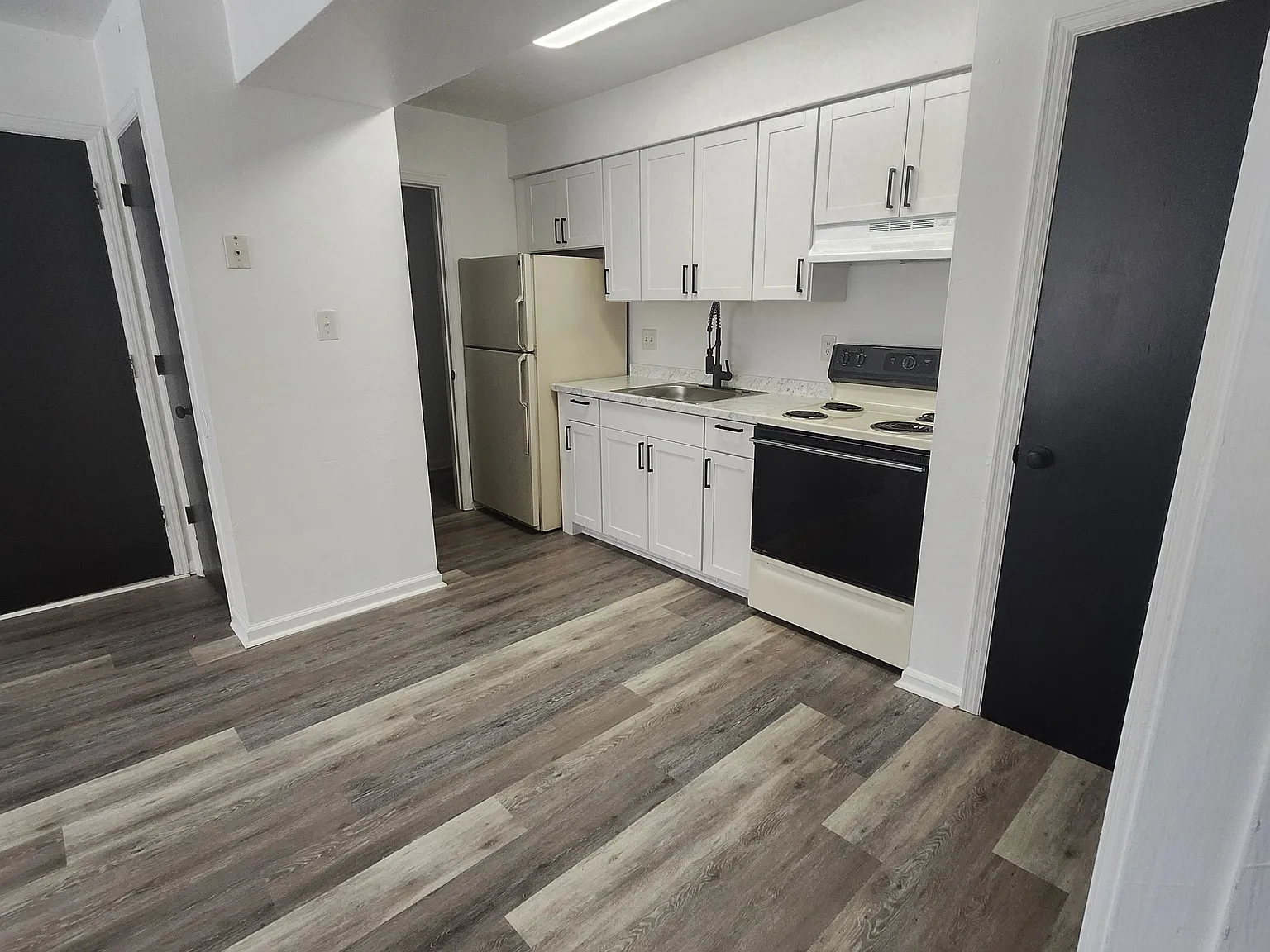 New Upper 6154 Darby Apartments - January 1, 2025 - 18 — Photo 3