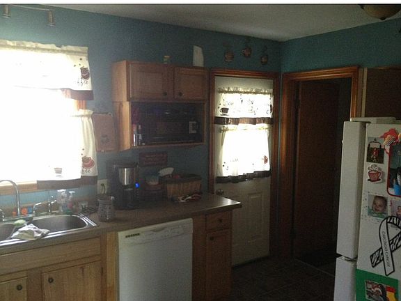 5th image of 30 Park Dr