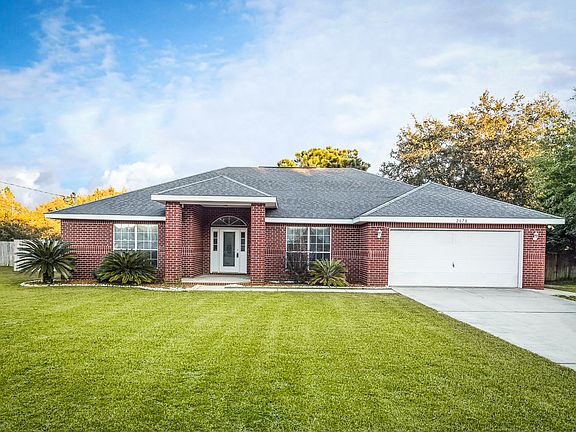 2nd image of 2070 Hawthorne Dr
