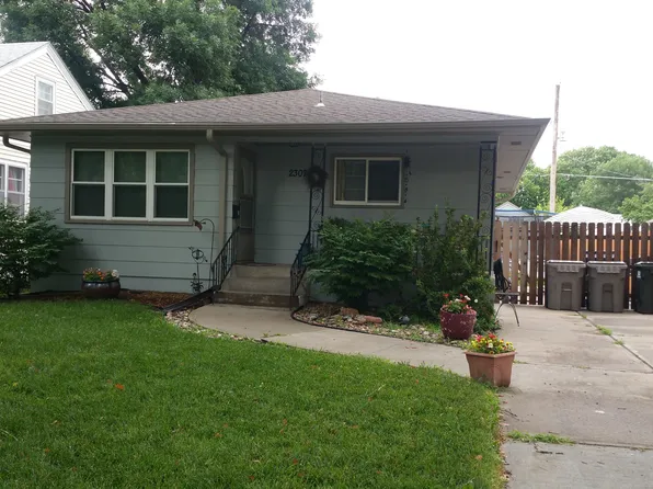2307 Grand Island Ave, Grand Island, NE 68803