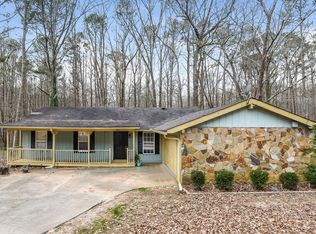 591 Stonehedge Dr, Stone Mountain, GA 30087