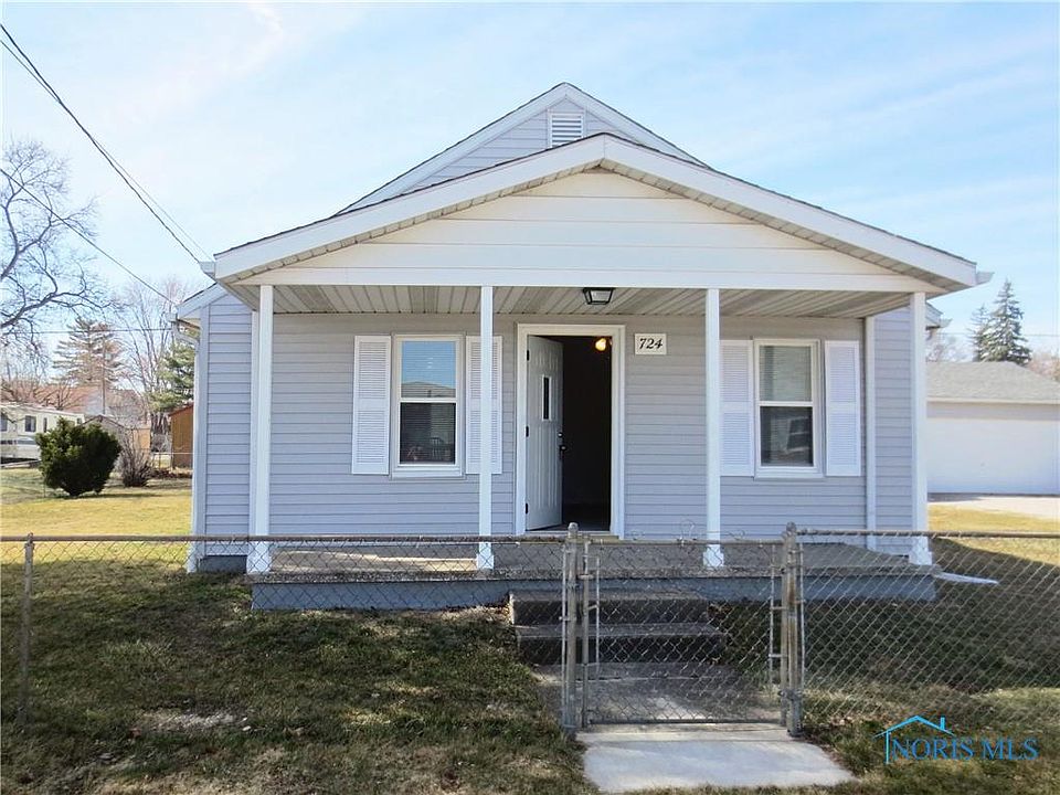 1st image of 724 Hanson St