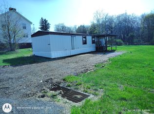 21152 Broad St, Broad Top, PA 16621