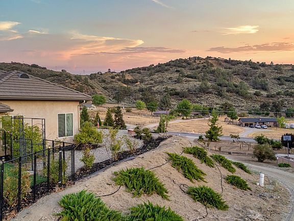 4th image of 26551 Cumberland Rd