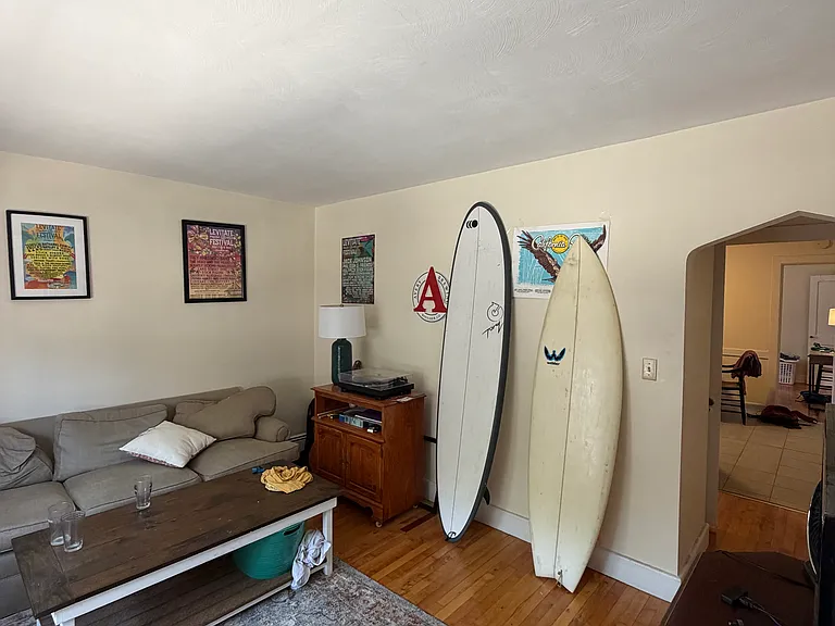 32 Brock St #4 — Photo 5