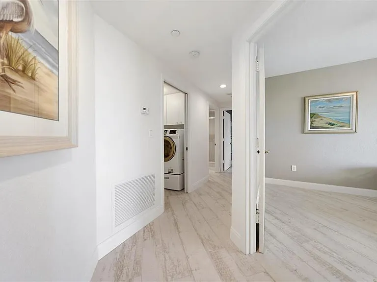 1170 Gulf Blvd #404 — Photo 32