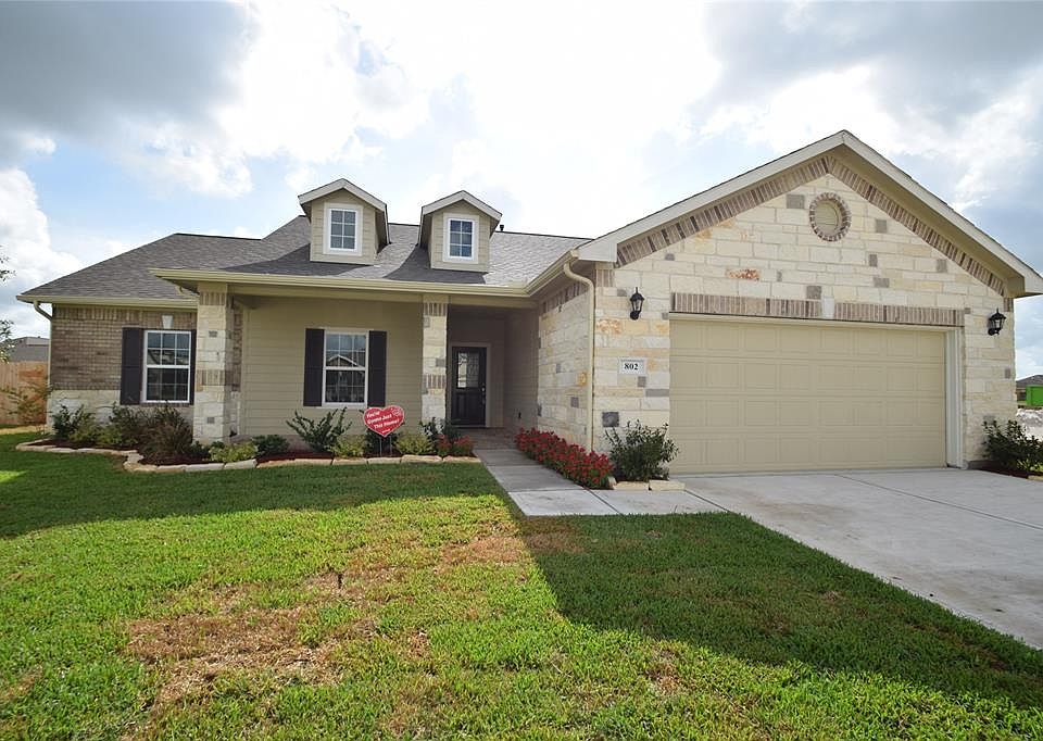 1st image of 802 Honeysuckle Ct