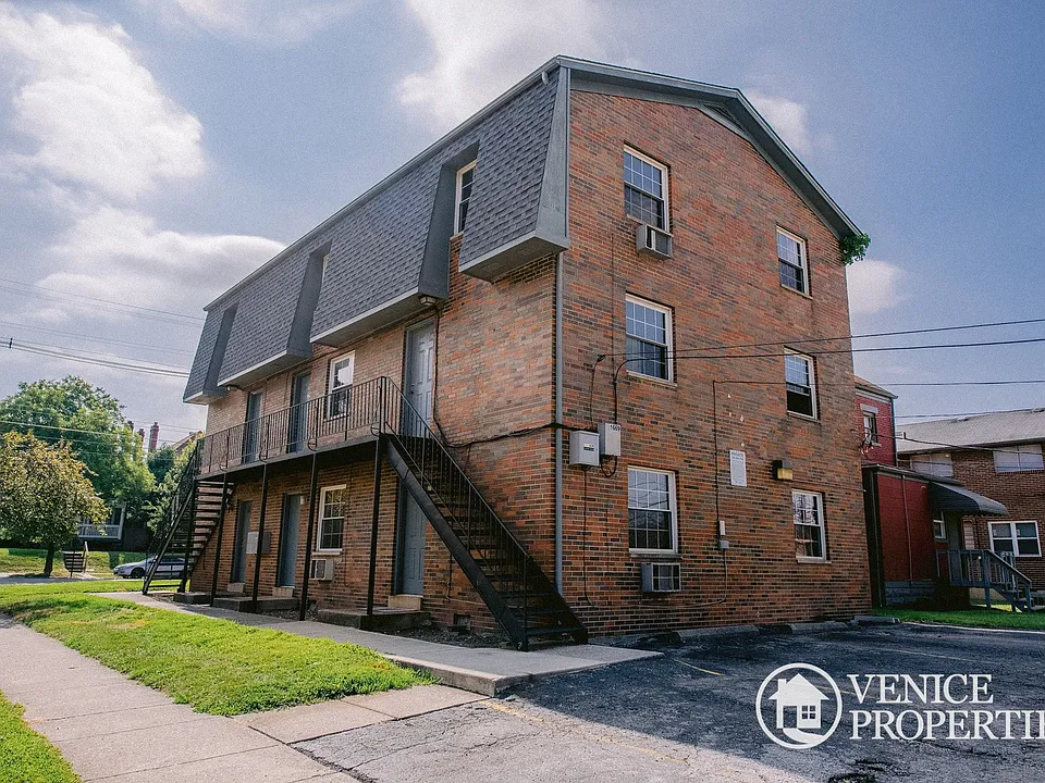 1669 N 4th St #B1