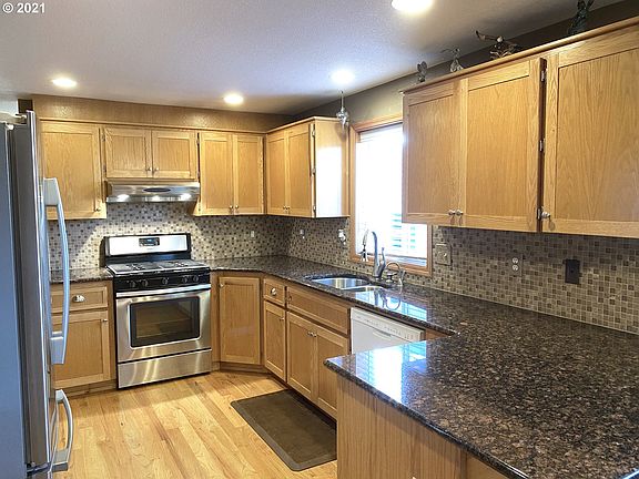 4th image of 9206 NE 90th St