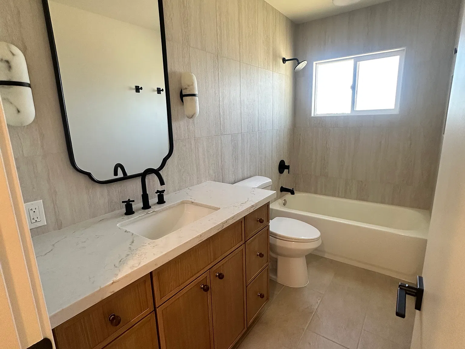 4 bed, 1625 sqft, $3,500 — Photo 4