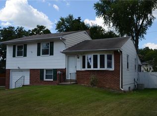 1119 Brookwood Ln, Secane, PA 19018