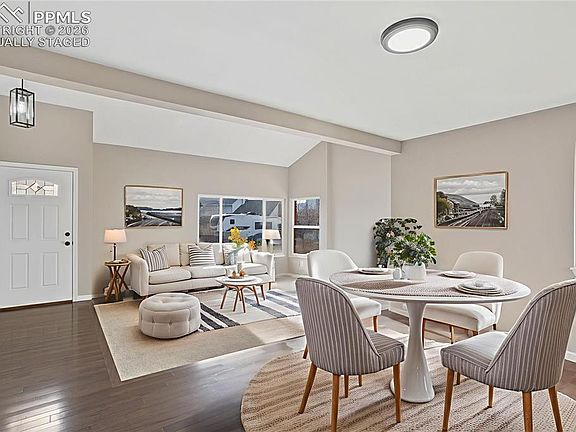 5th image of 8735 Chapel Square Ct