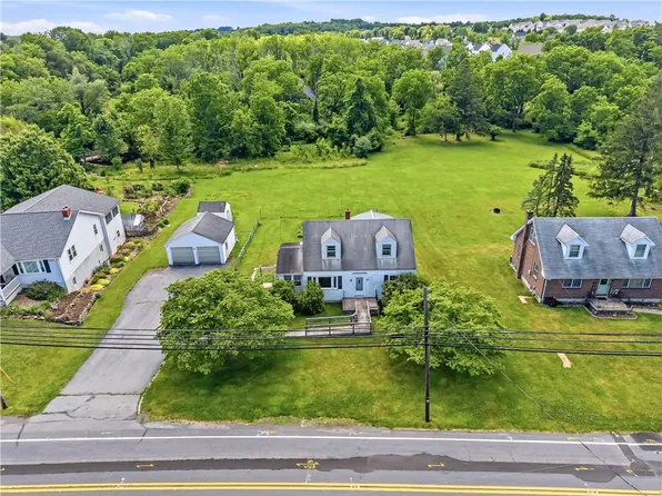 6596 N Main St, Coopersburg, PA 18036