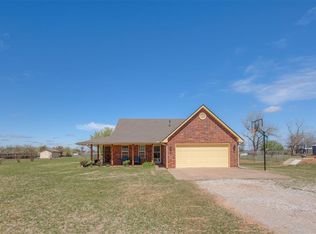 2310 Walnut Dr, Tuttle, OK 73089