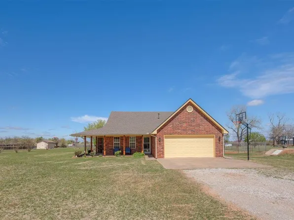 2310 Walnut Dr, Tuttle, OK 73089