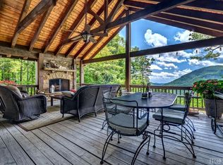 100 Cliff Rdg, Cashiers, NC 28717