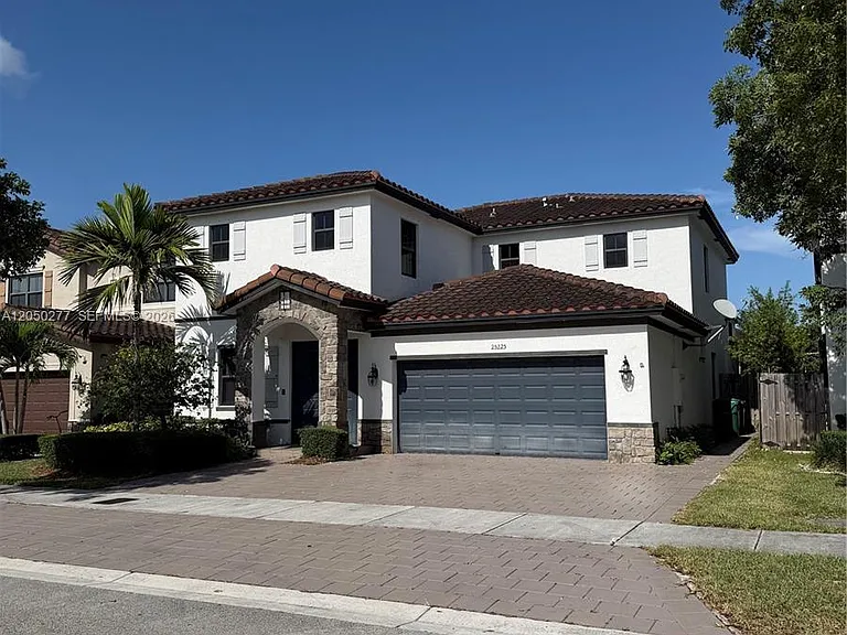 25225 SW 118th Ave — Photo 17