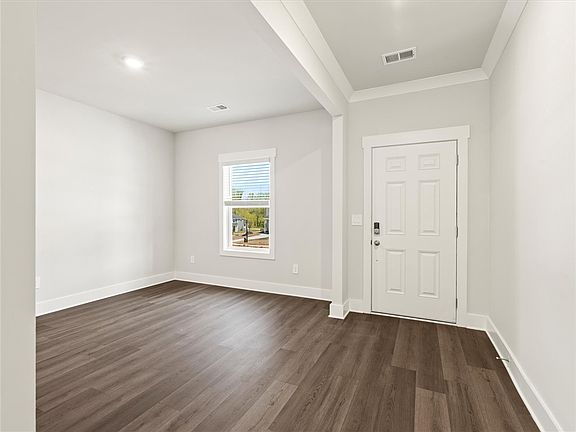 2nd image of 112 Veracruz Ct