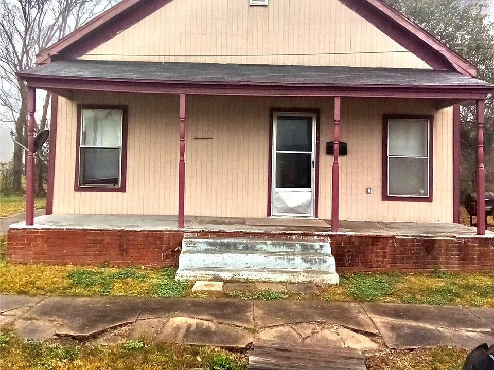 1st image of 115 12th St