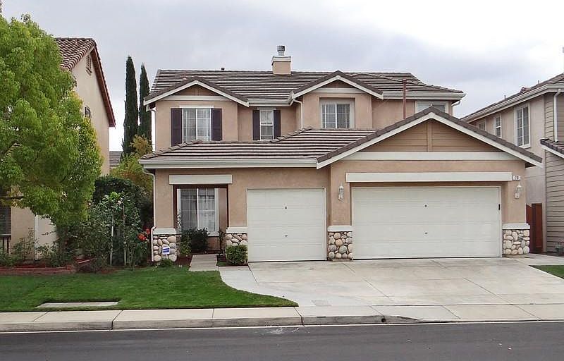 1st image of 70 Plumeria Ct