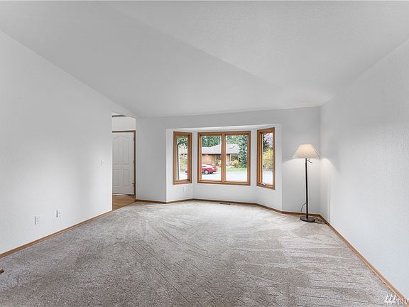 3rd image of 5502 127th Pl SE