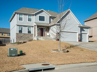 1354 Granite St, Lansing, KS 66043