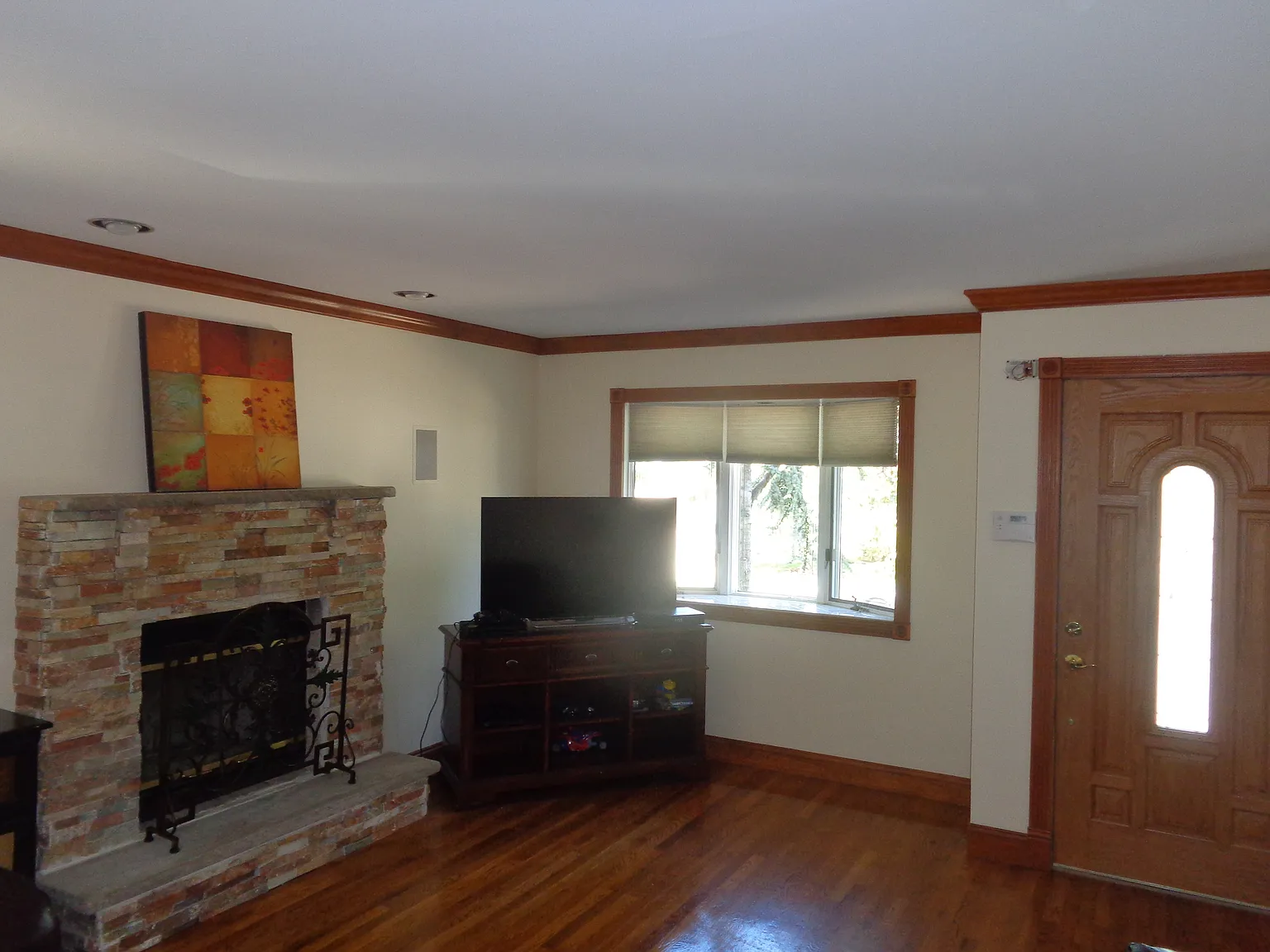 68 Reading Ave photo 1