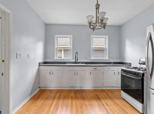 22 N Lake Ave APT 2, Troy, NY 12180