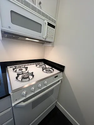 Rented by Living Quest Real Estate Inc. | media 25