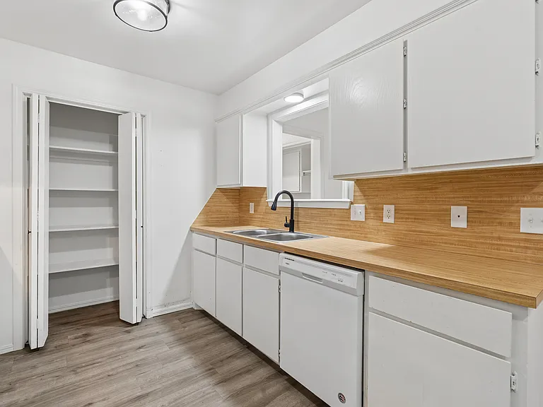 2700 E Shoreridge Ave #2700 — Photo 16