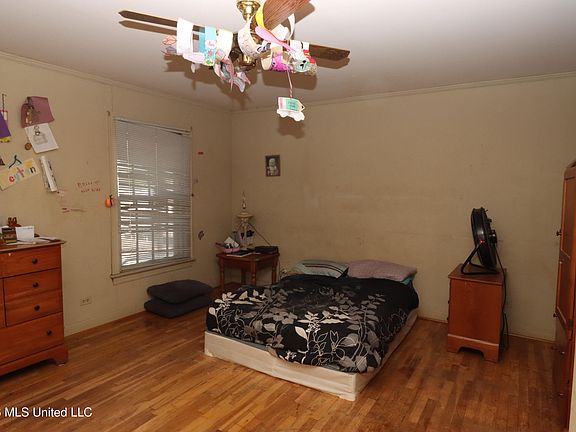 5th image of 1216 Tate St