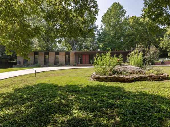 4164 E Cherry Crest Lane, Springfield, MO 65809