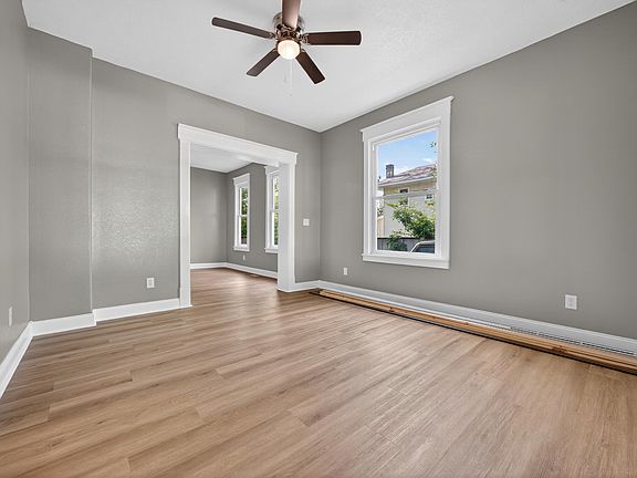 3rd image of 1510 N Grant Avenue