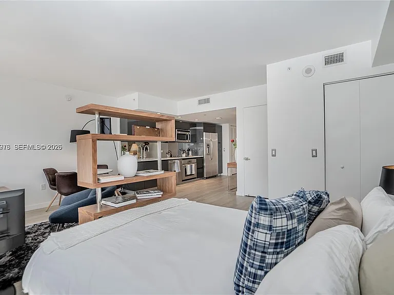 31 SE 6th St #2205 — Photo 10