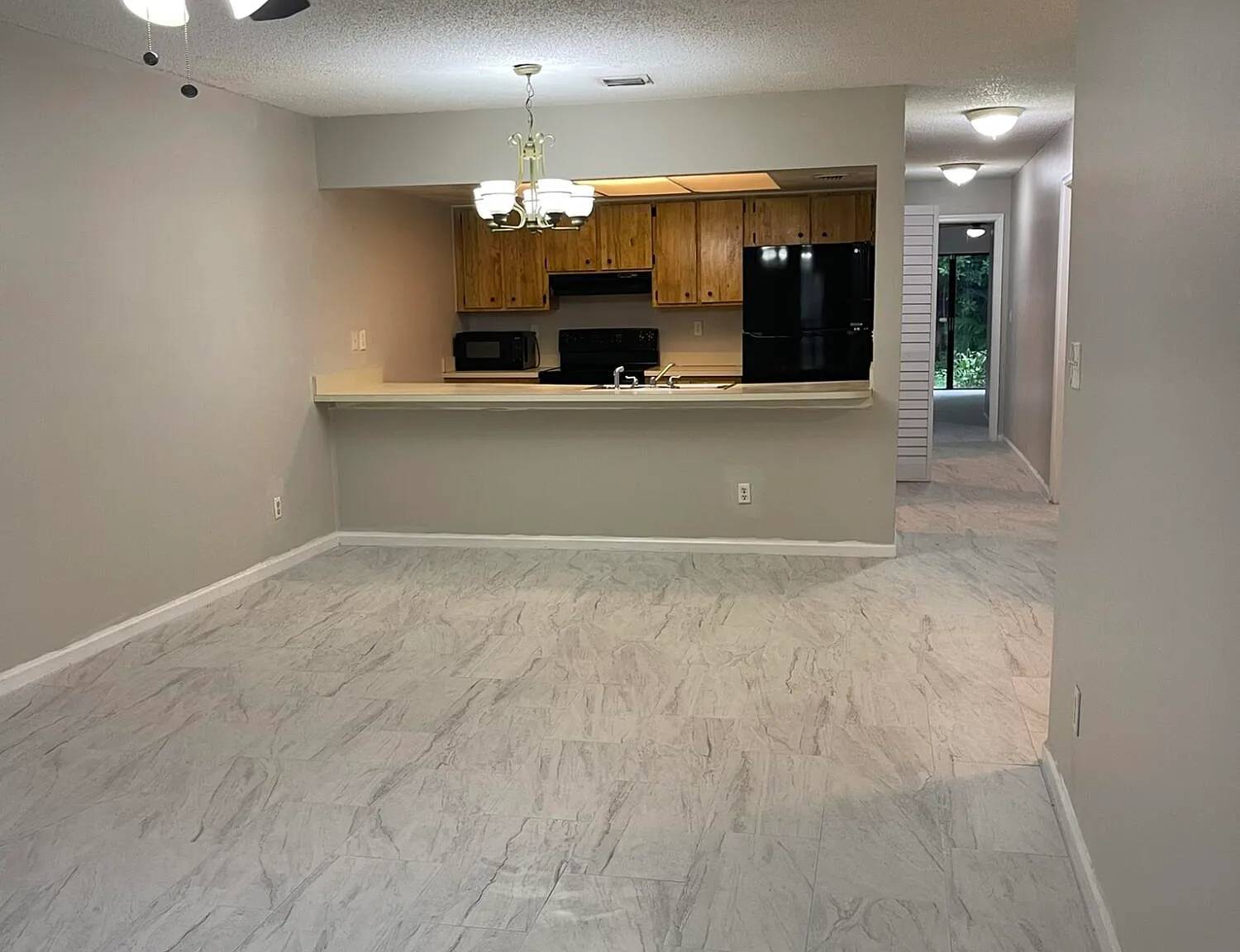 2 bed, 2.0 bath, 1172 sqft, $2,200 — Photo 2