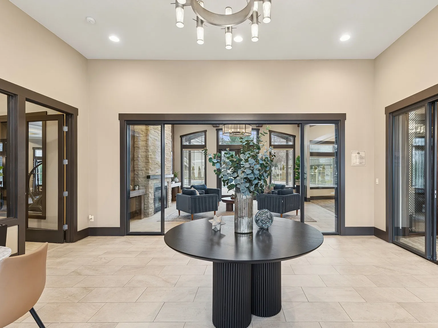 Grandridge Place — Photo 2