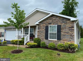 10 Random Rd, Douglassville, PA 19518