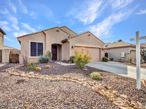 3rd image of 6847 W PALO BREA Lane