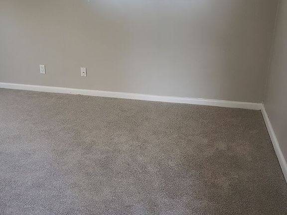 3rd image of 1495 Balsam St #0B-1Ba-450Sqft