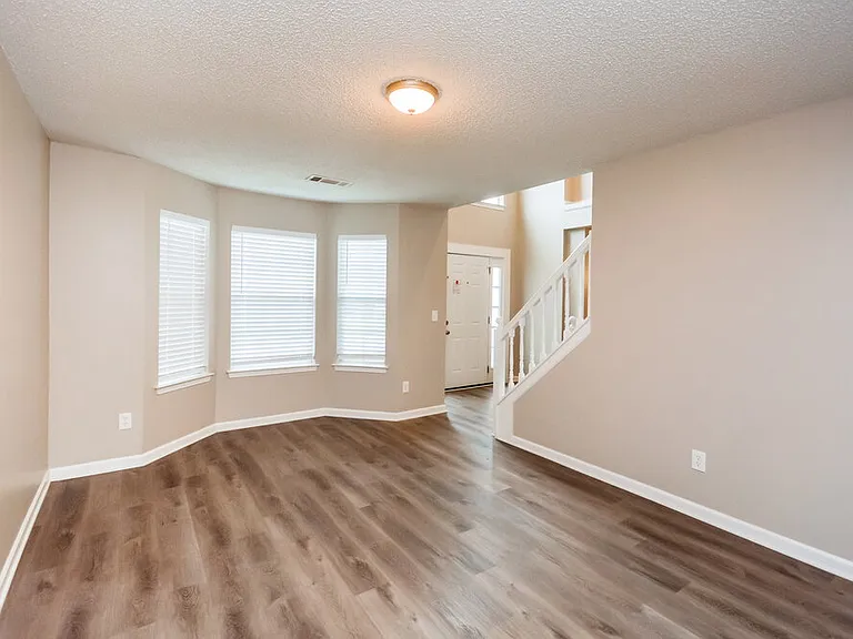 4178 Donna Way — Photo 4