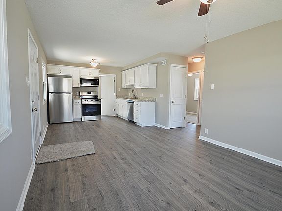 5th image of 1304 Clara Ave