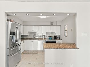 1485 Lakeshore Rd E #903, Mississauga, ON L5E3G2