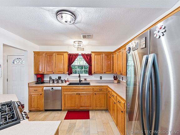 5th image of 91 Plum Tree Rd