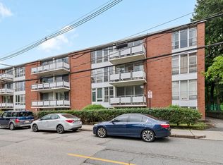 50 Park St APT 22, Brookline, MA 02446