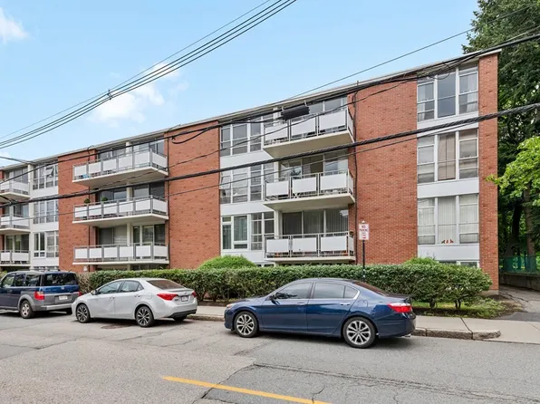 50 Park St APT 22, Brookline, MA 02446