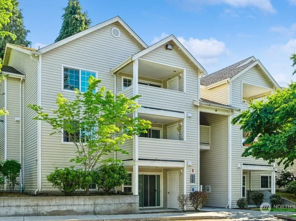 11915 Roseberg Avenue S #301, Seattle, WA 98168