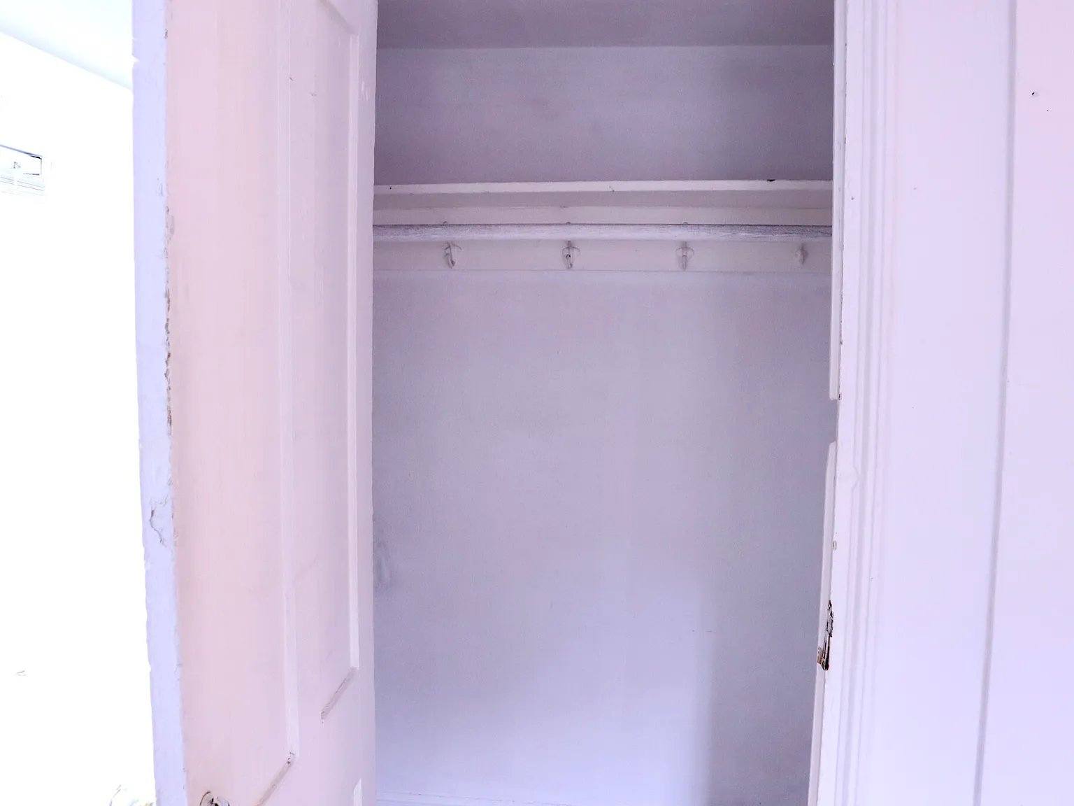 Studio, 450 sqft, $2,400 — Photo 2